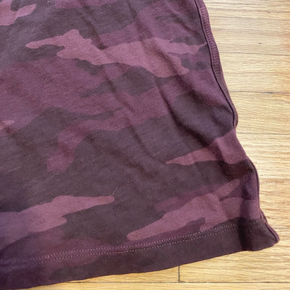 Athleta Women S Daily Camo Crew T-shirt Pink Purple Short Sleeve Top Size Small - Picture 2 of 6